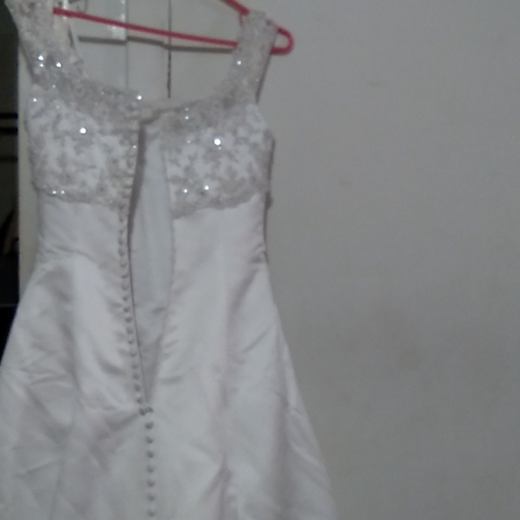 Wedding dress - Picture 7 of 11